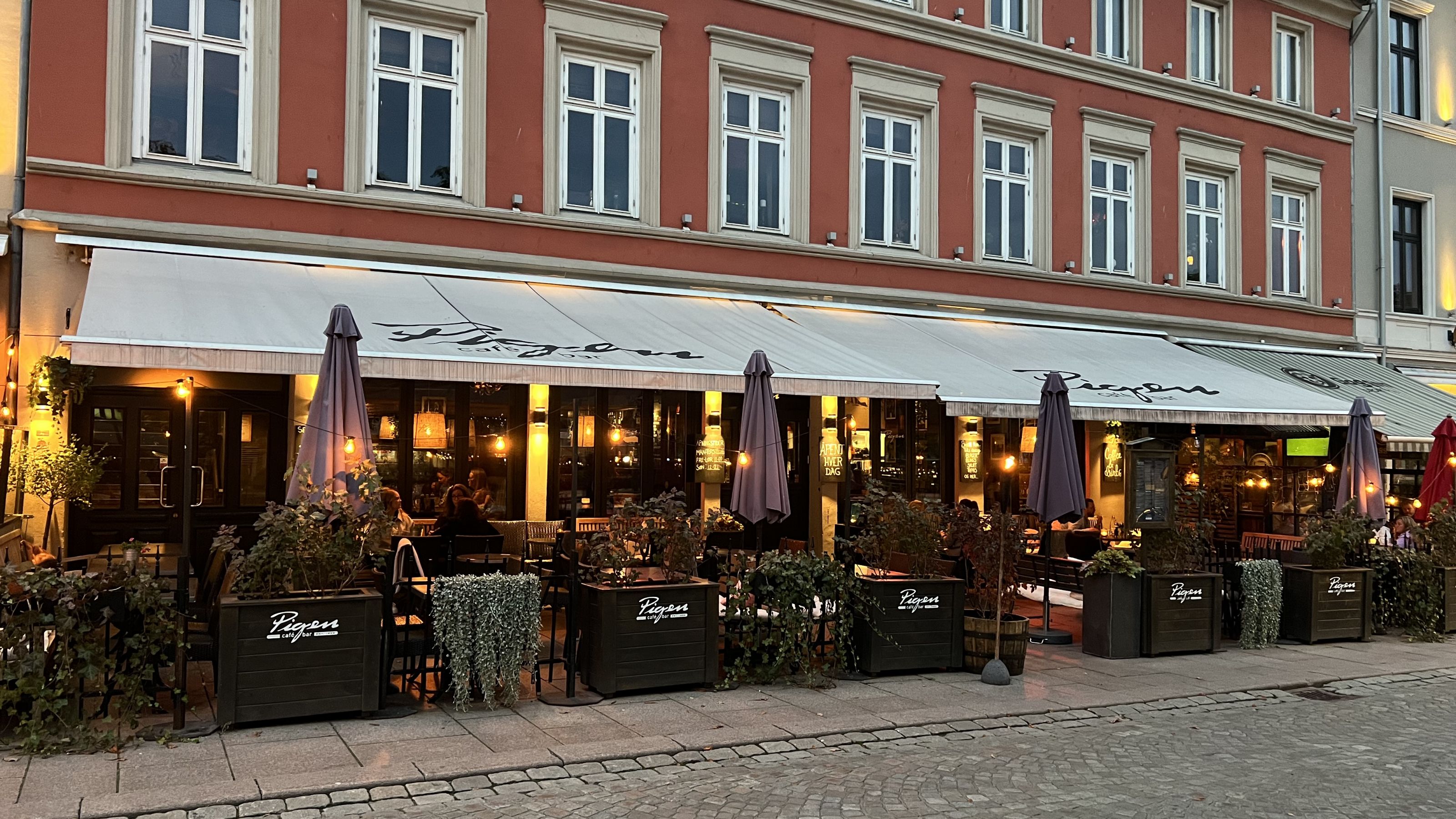 Pigen – Drammen