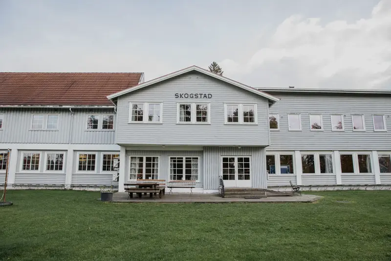 Skogstad Leirsted – Eina