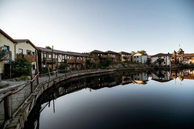 Dyreparken Safarihotell – Kardemomme By