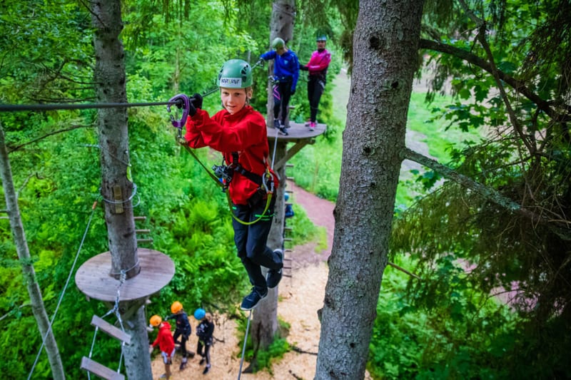 Høyt & Lavt Klatrepark Krokstrand – Storforshei