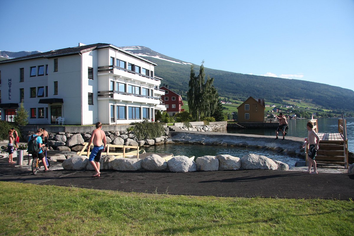 Innvik Fjordhotell – Innvik
